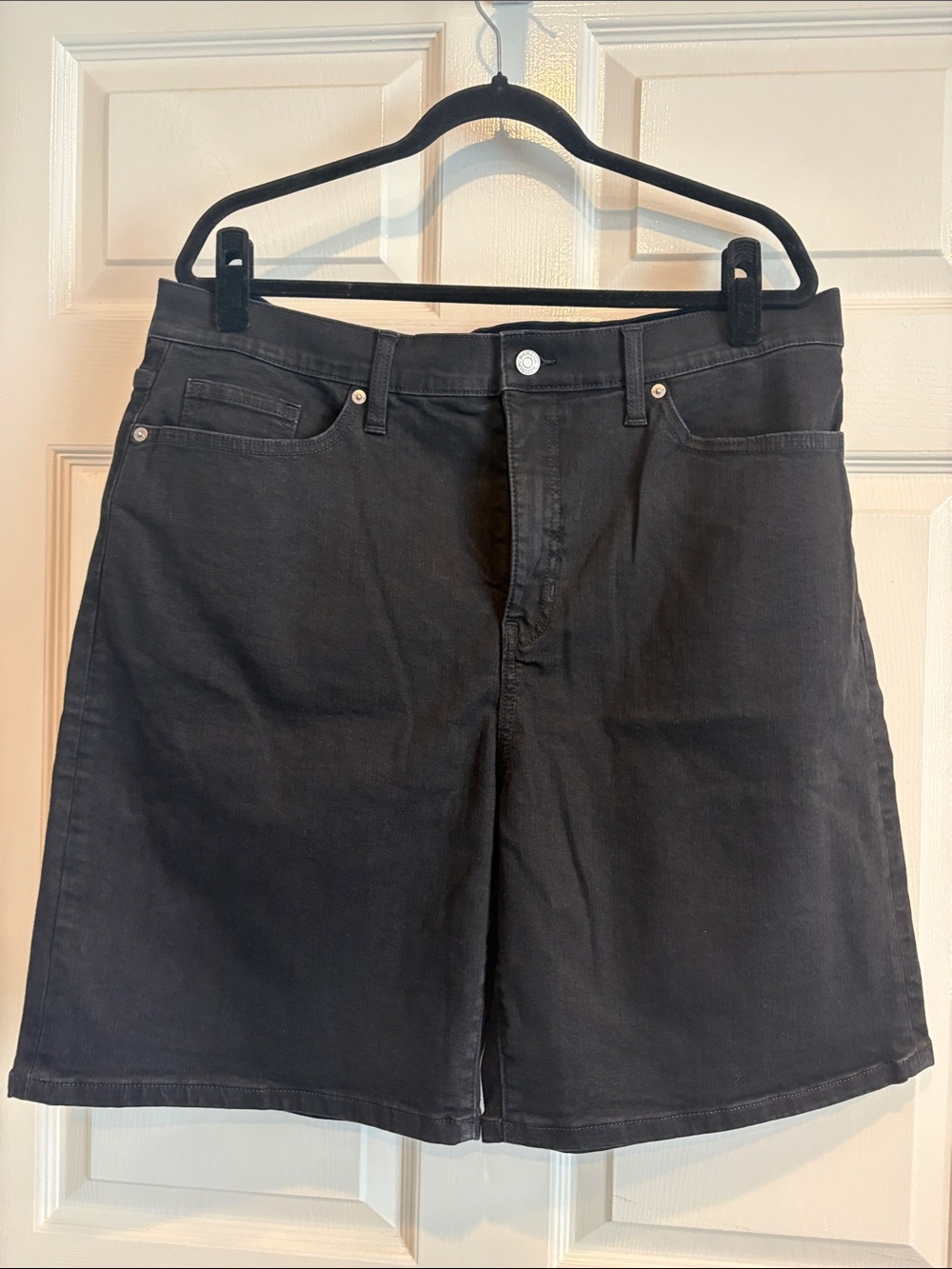Banana Republic Factory Women's Black Girlfriend Shorts